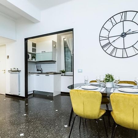 Immobirent - "Acquario" Luxury In Pieno Centro Apartment เจนัว ภายนอก รูปภาพ